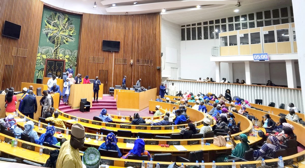 L’Assemblée nationale adopte la proposition de loi modifiant l’article 37 de la Constitution
